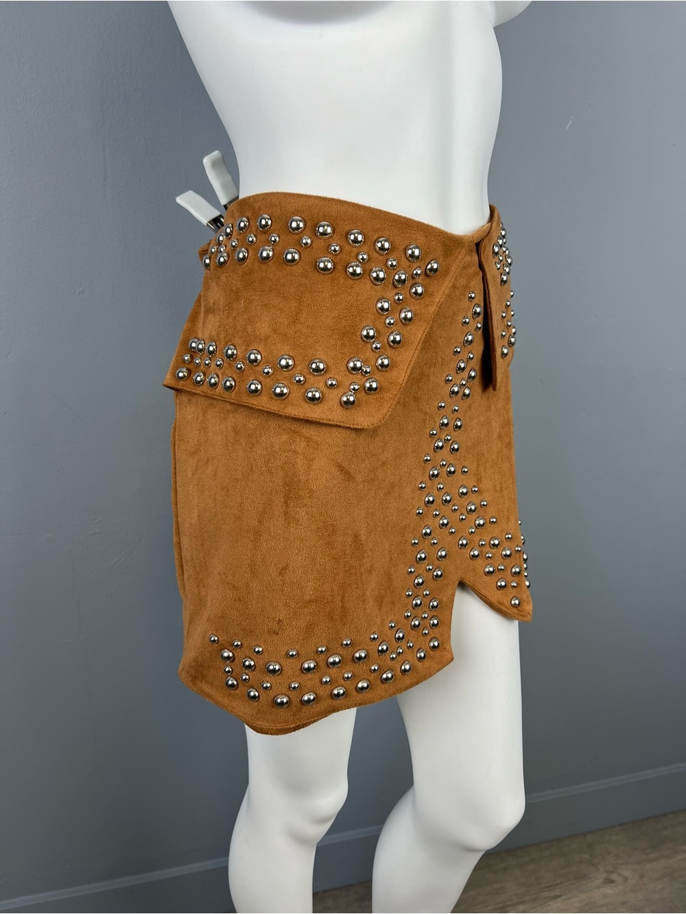 Misguided Studded faux Suede Mini Skirt in Brown
